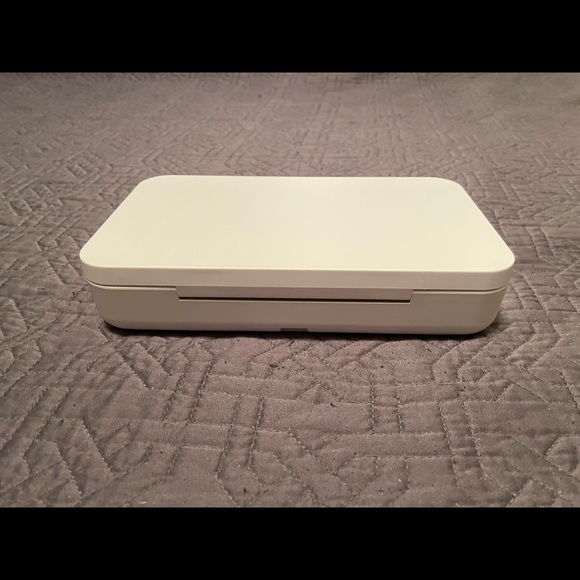 Samsung UV Sanitizer Wireless Charging station - Picture 5 of 6
